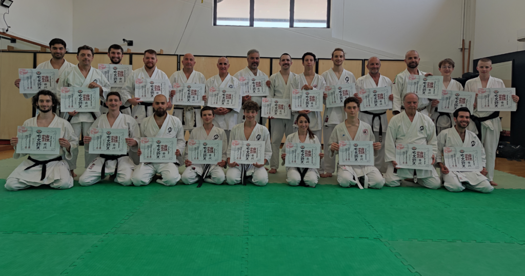 Neopromossi ai gradi yudan. shodan e nidan